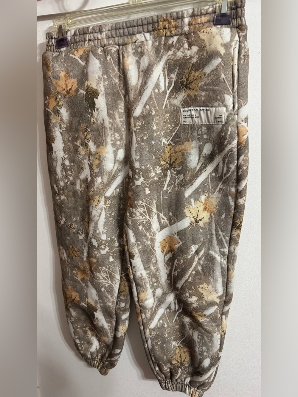 KIDS Comfrt Cozy Leaf-Print Joggers - Taupe/Brown